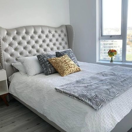 Downtown 3Br/2Ba+Views+Skytrain+Free Parking Vancouver Exterior foto
