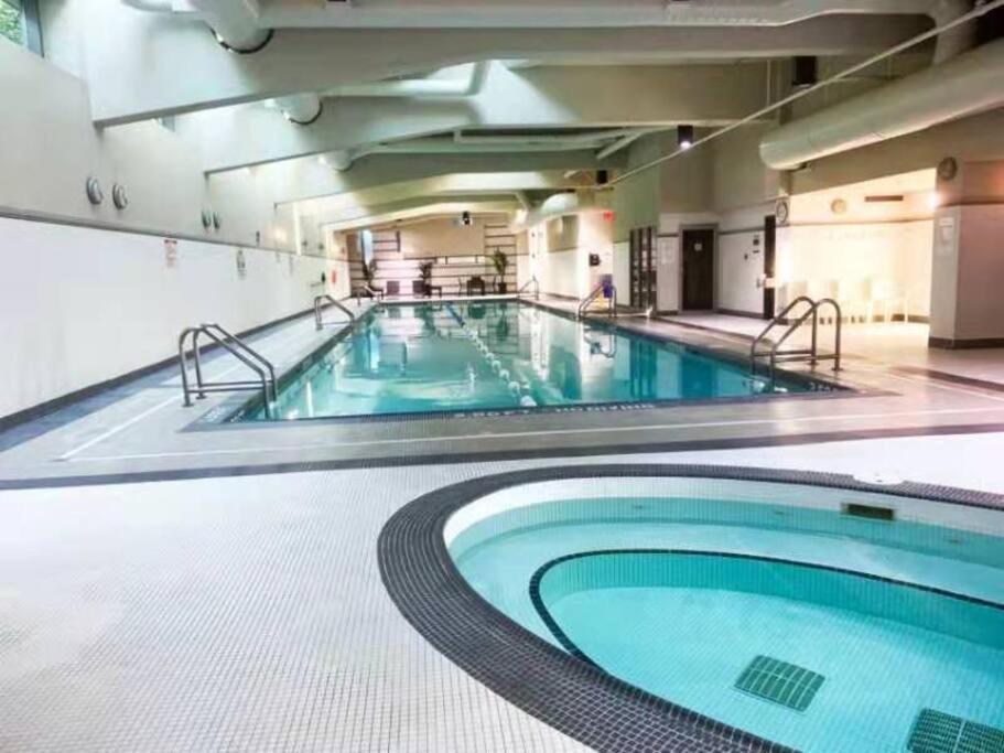 Downtown 3Br/2Ba+Views+Skytrain+Free Parking Vancouver Exterior foto