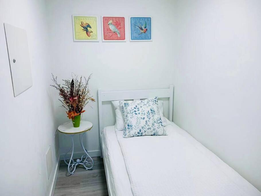 Downtown 3Br/2Ba+Views+Skytrain+Free Parking Vancouver Exterior foto